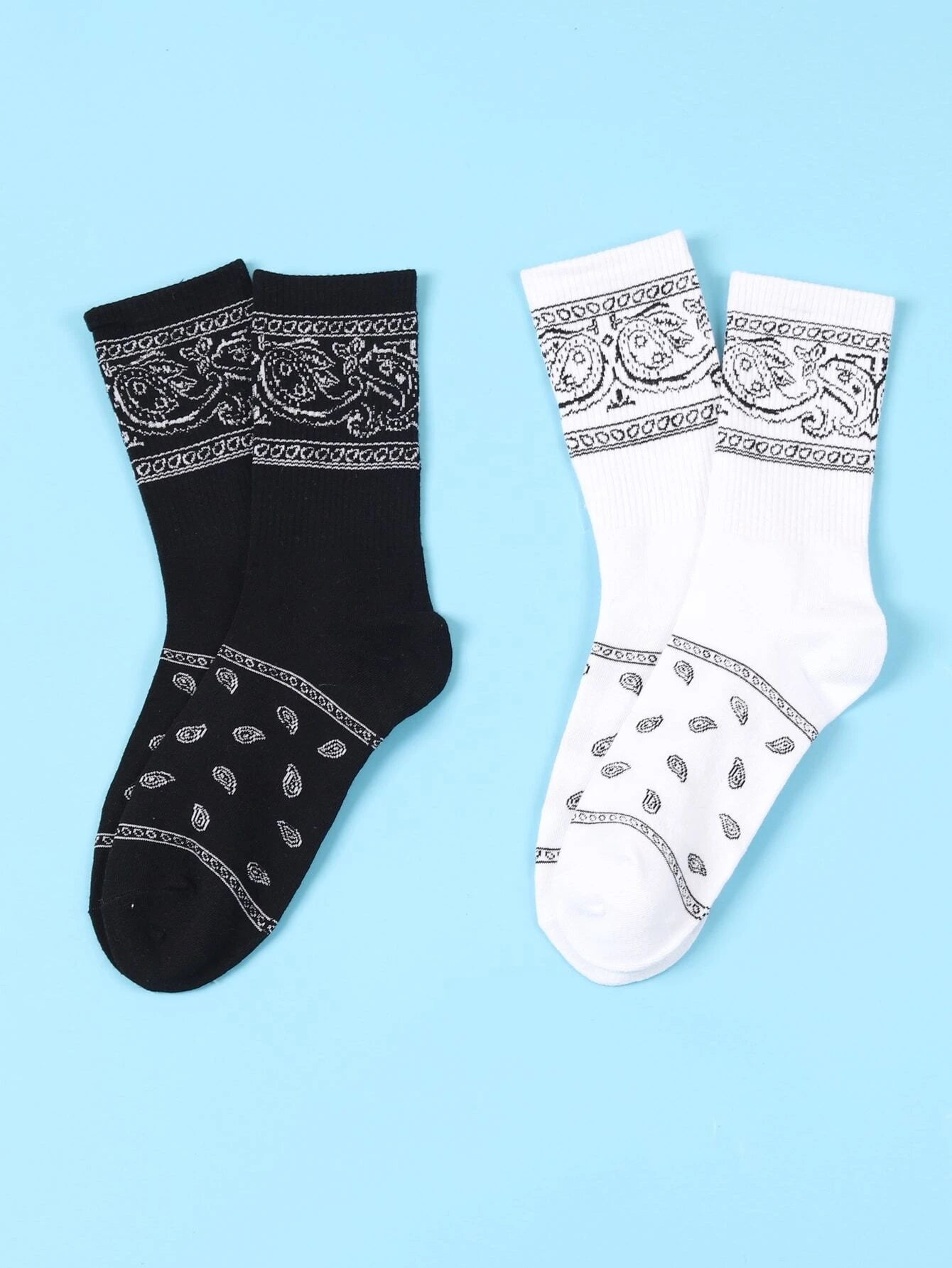 2Pcs Men Graphic Pattern Crew Socks